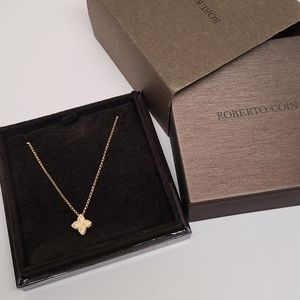 Roberto Coin 18k yellow gold princess flower necklace